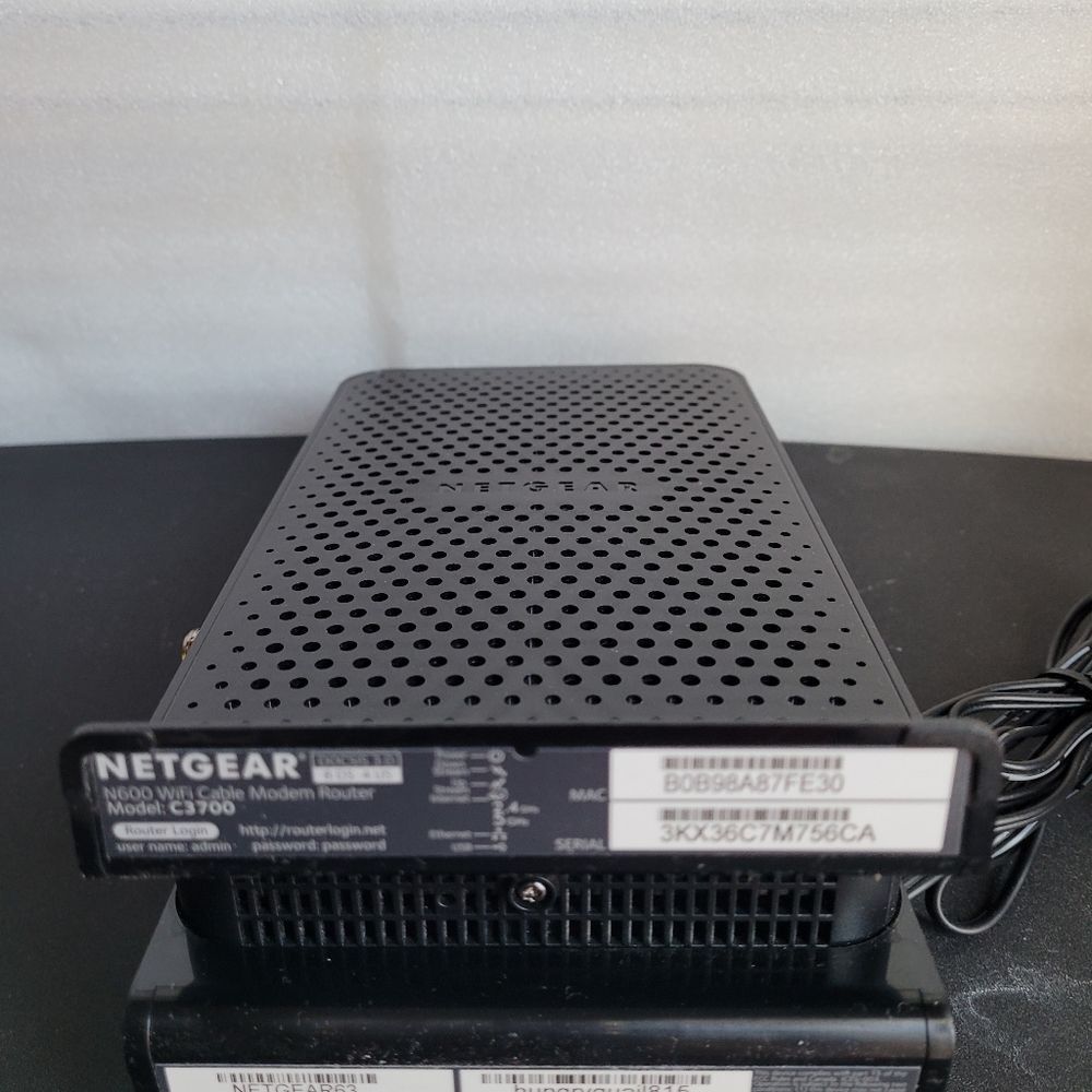 Netgear N600 DOCSIS 3.0 Cable Modem Router - Picture 5 of 5